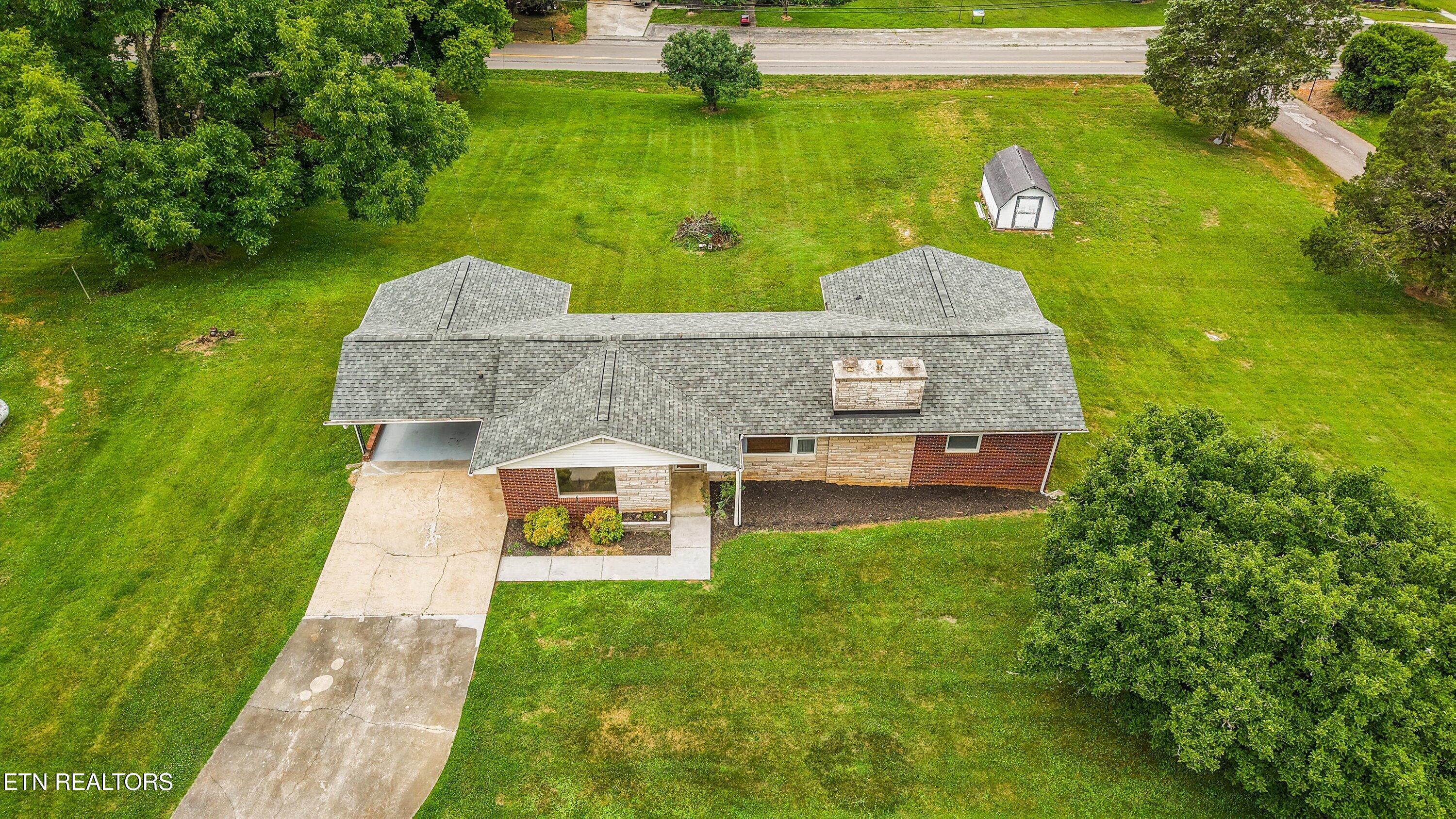 407 W College Ave