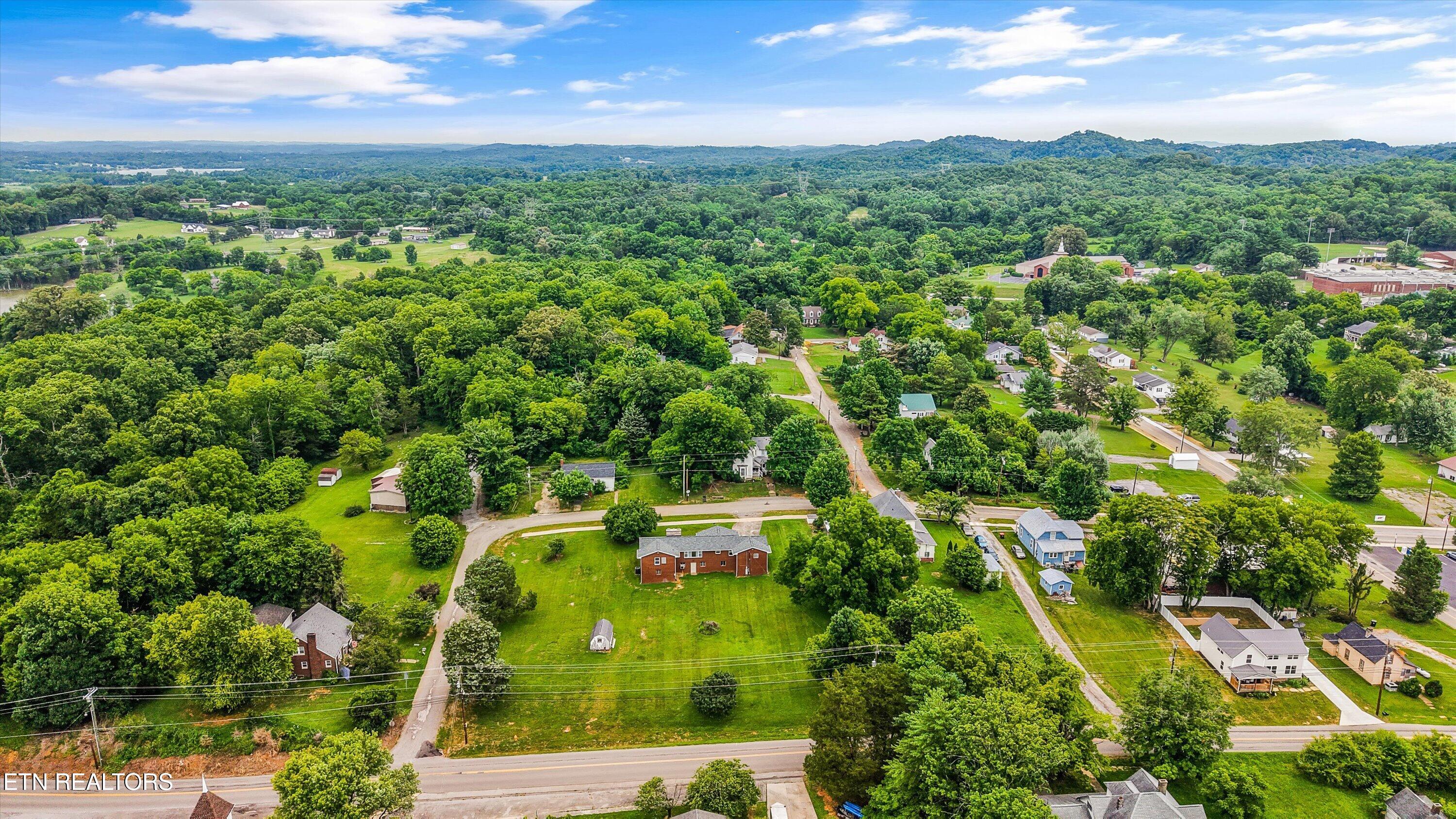 407 W College Ave