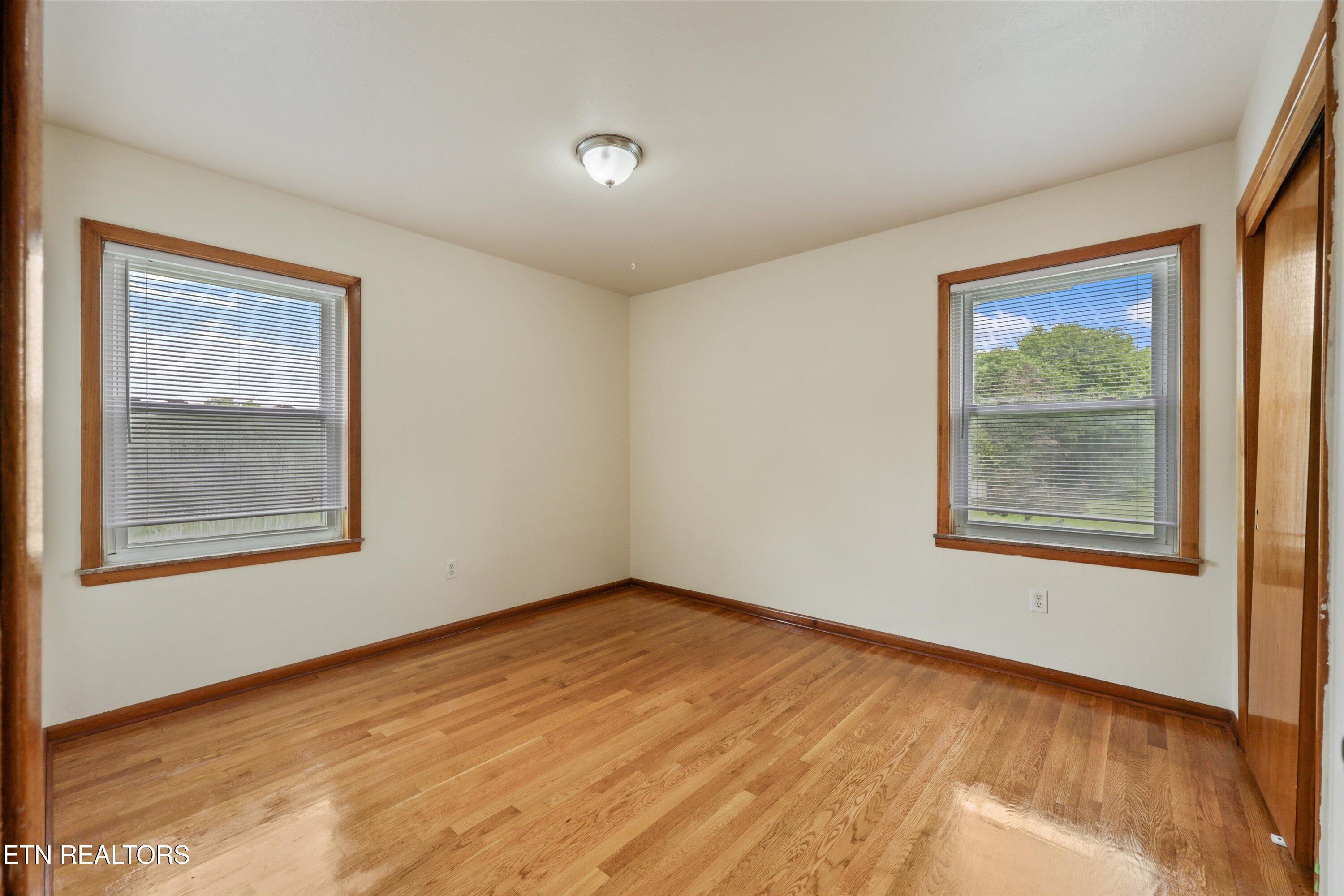 407 W College Ave