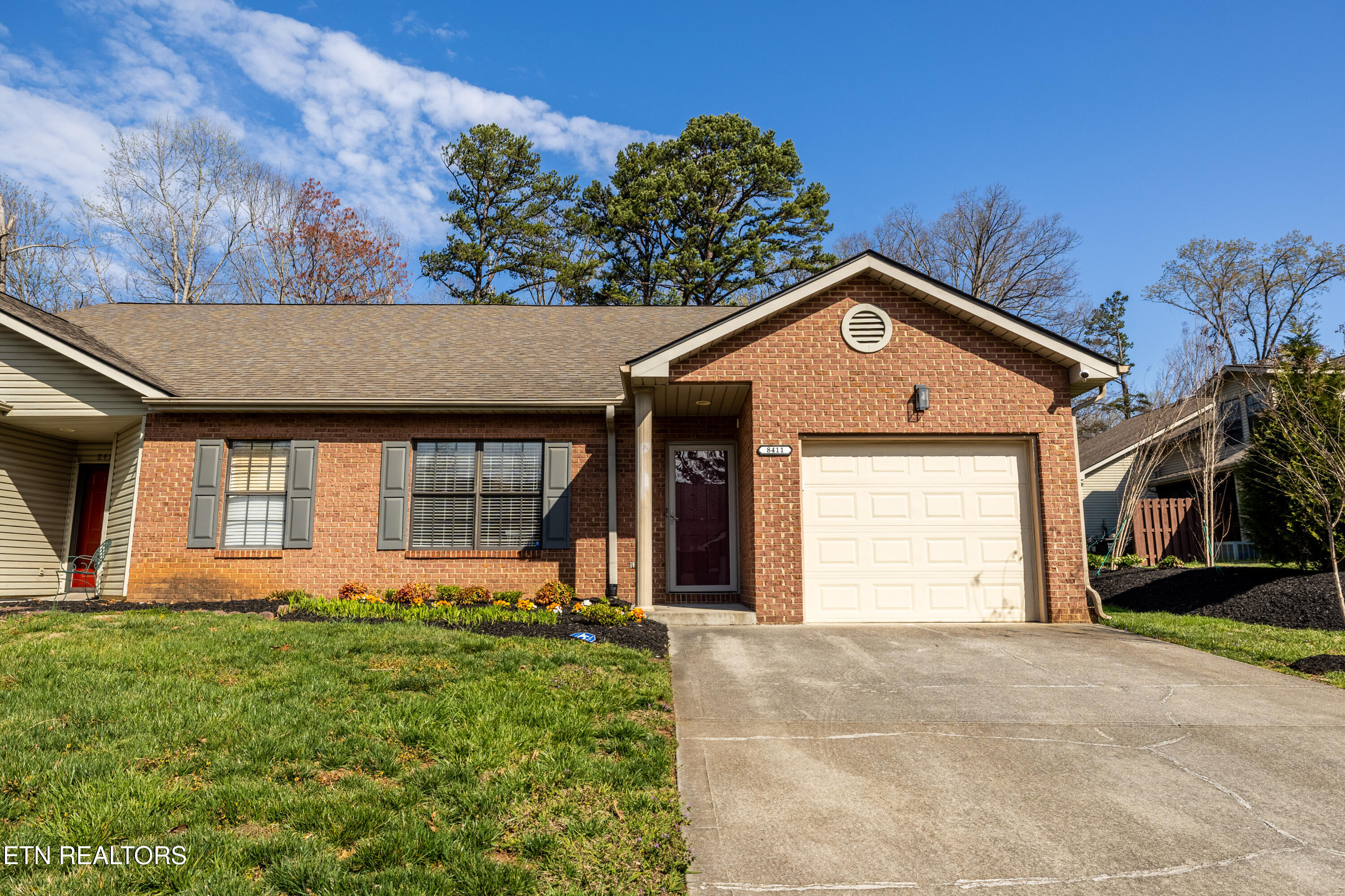 8411 Ivy Green Way