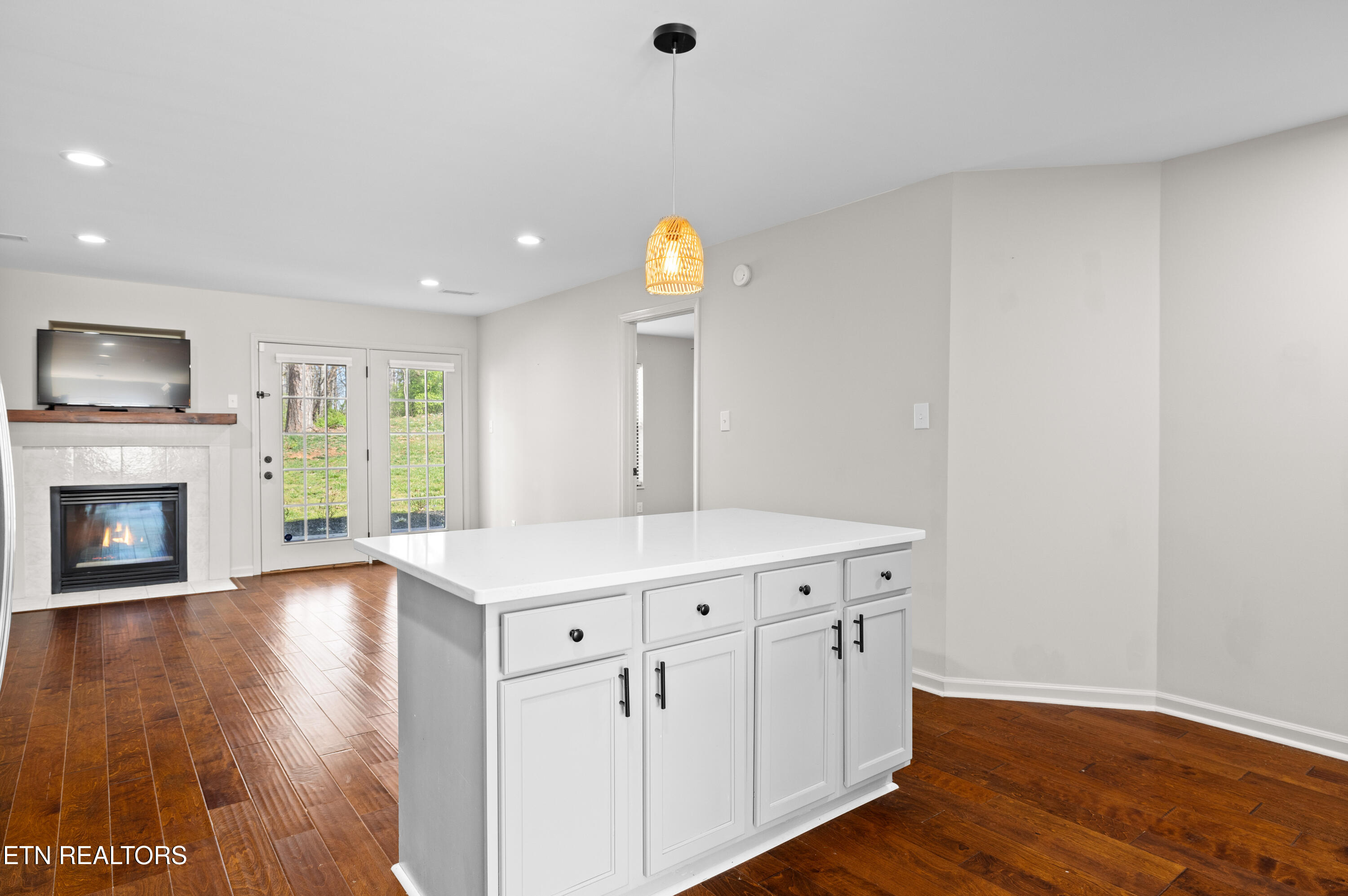 8411 Ivy Green Way