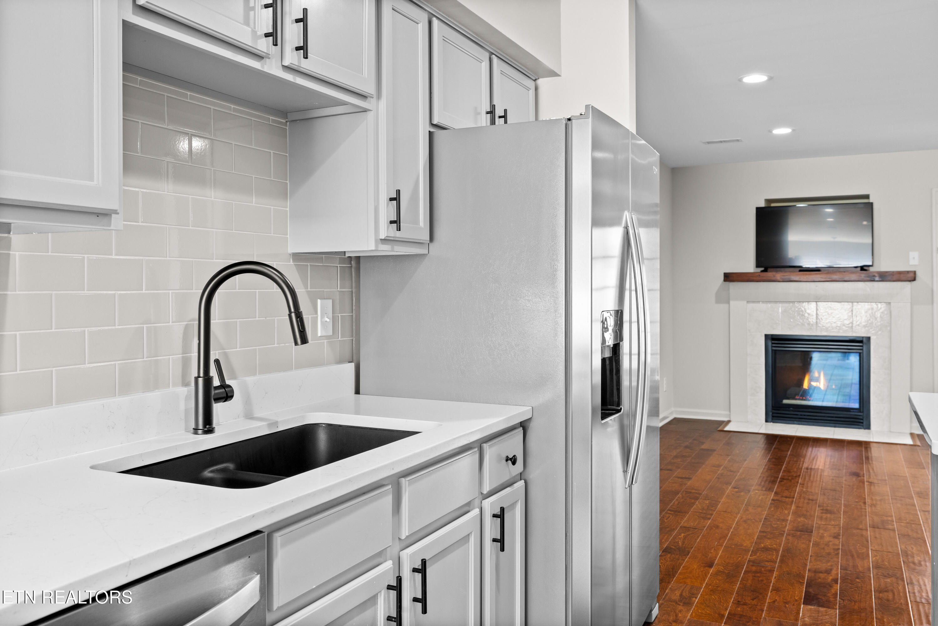 8411 Ivy Green Way