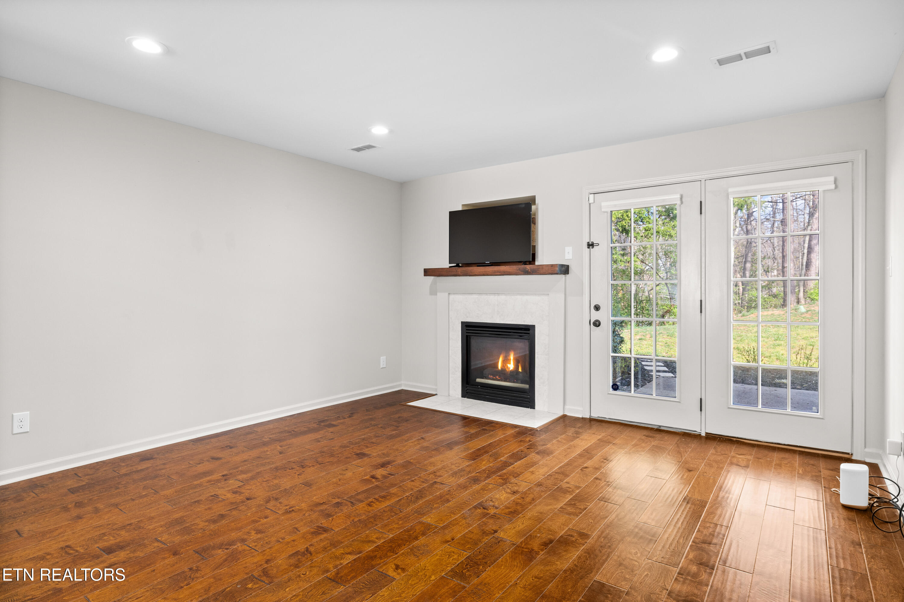 8411 Ivy Green Way
