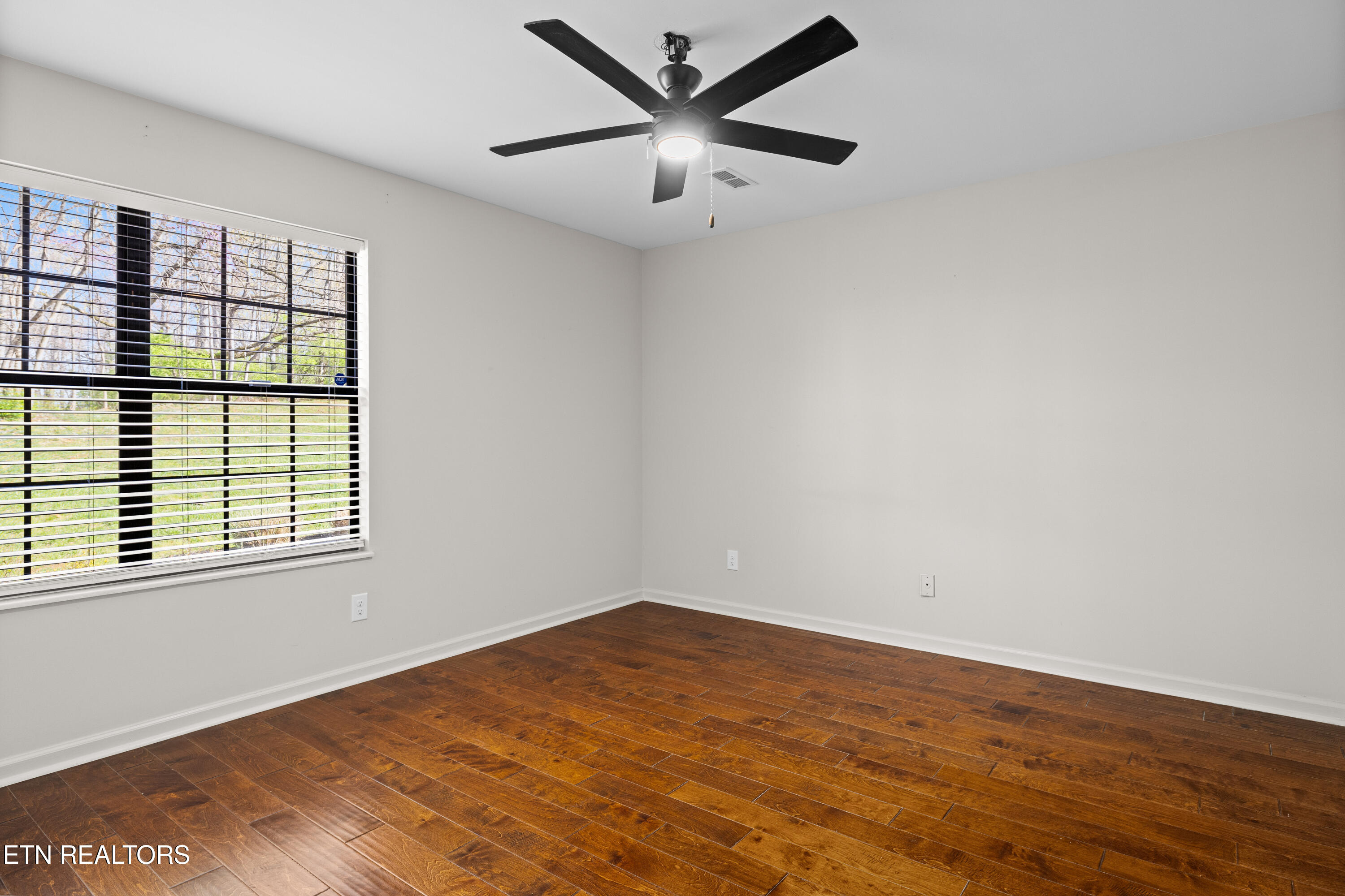 8411 Ivy Green Way