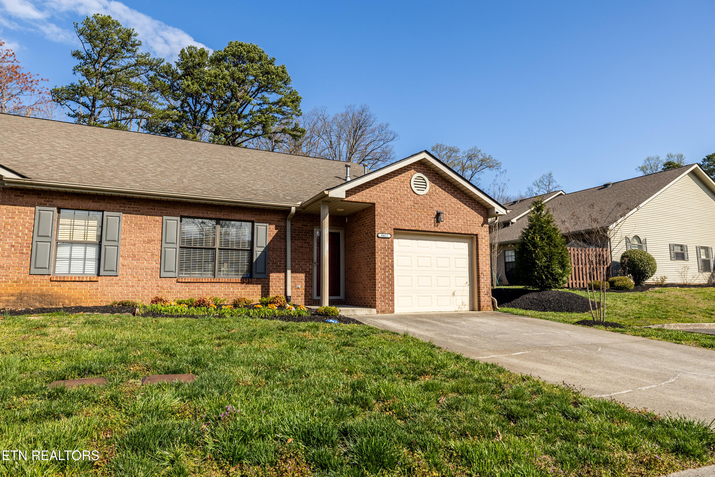 8411 Ivy Green Way