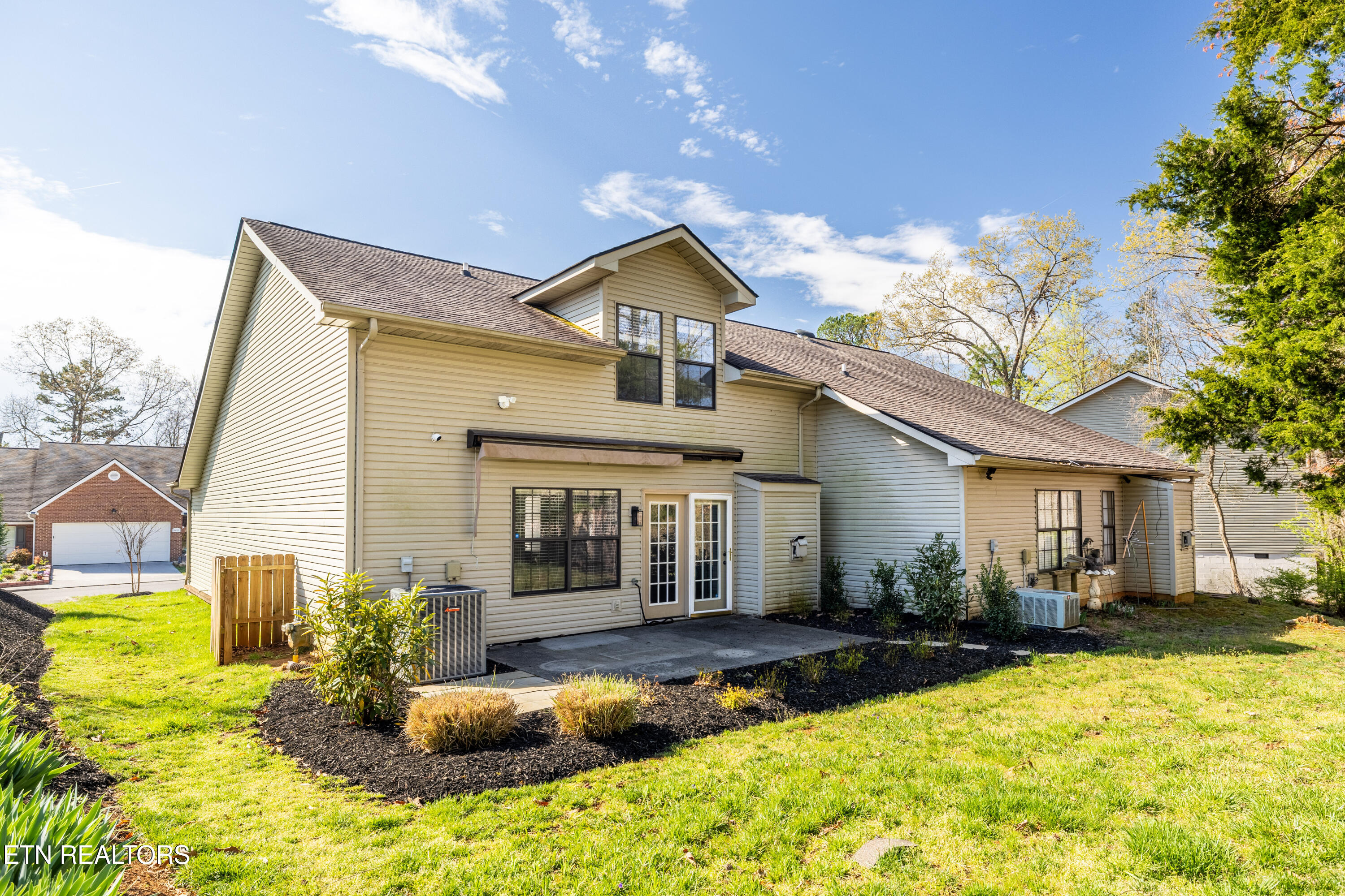 8411 Ivy Green Way