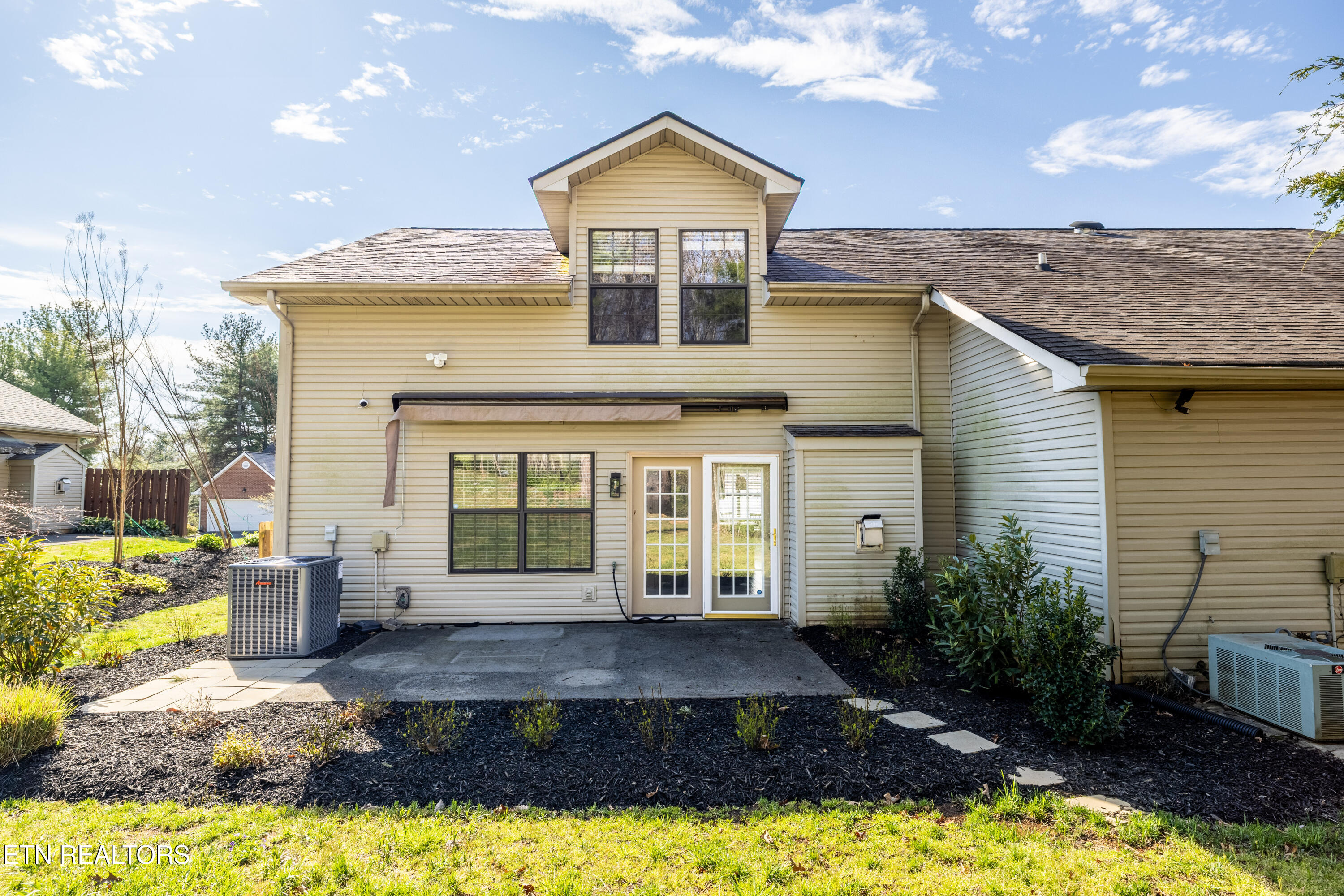 8411 Ivy Green Way