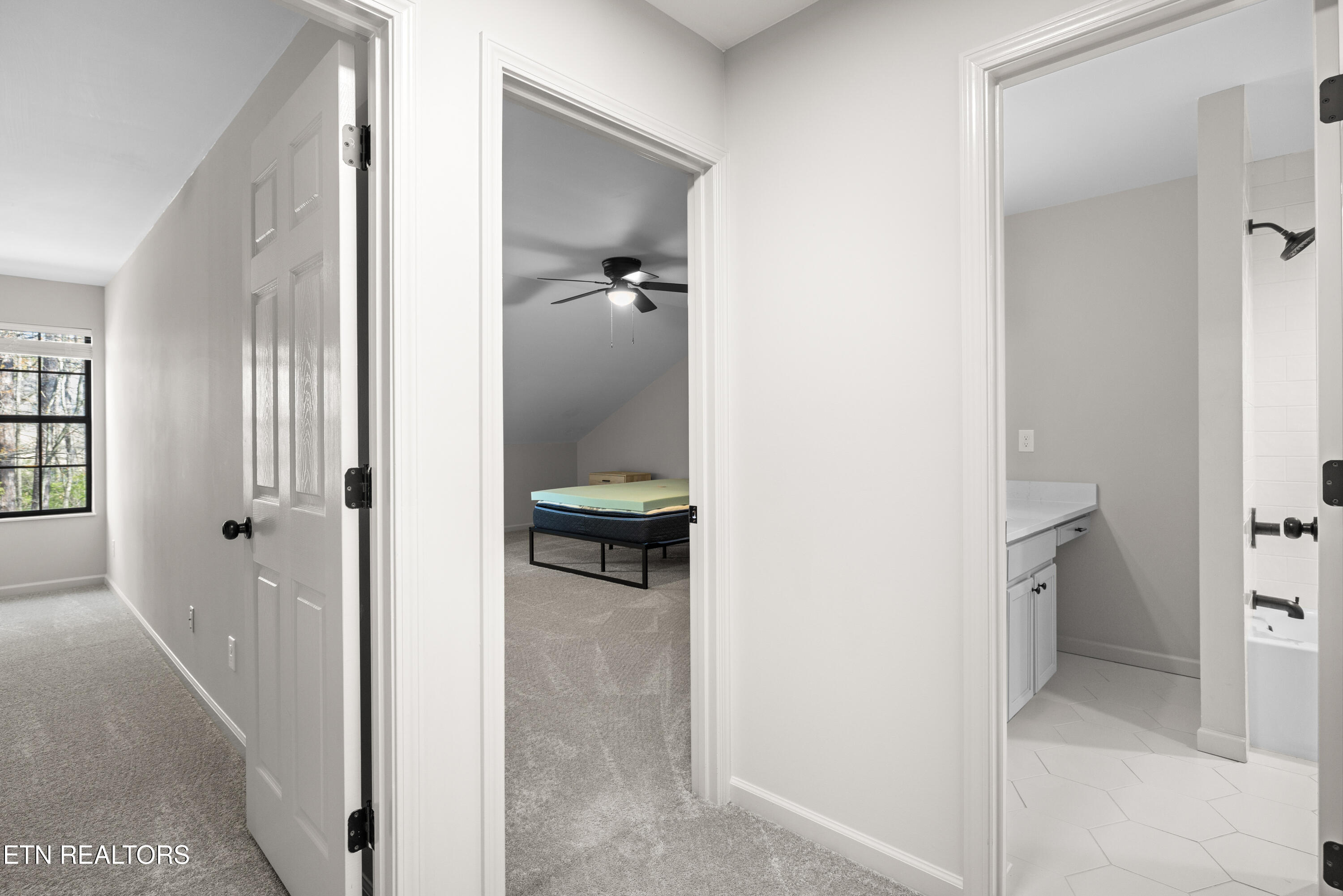 8411 Ivy Green Way