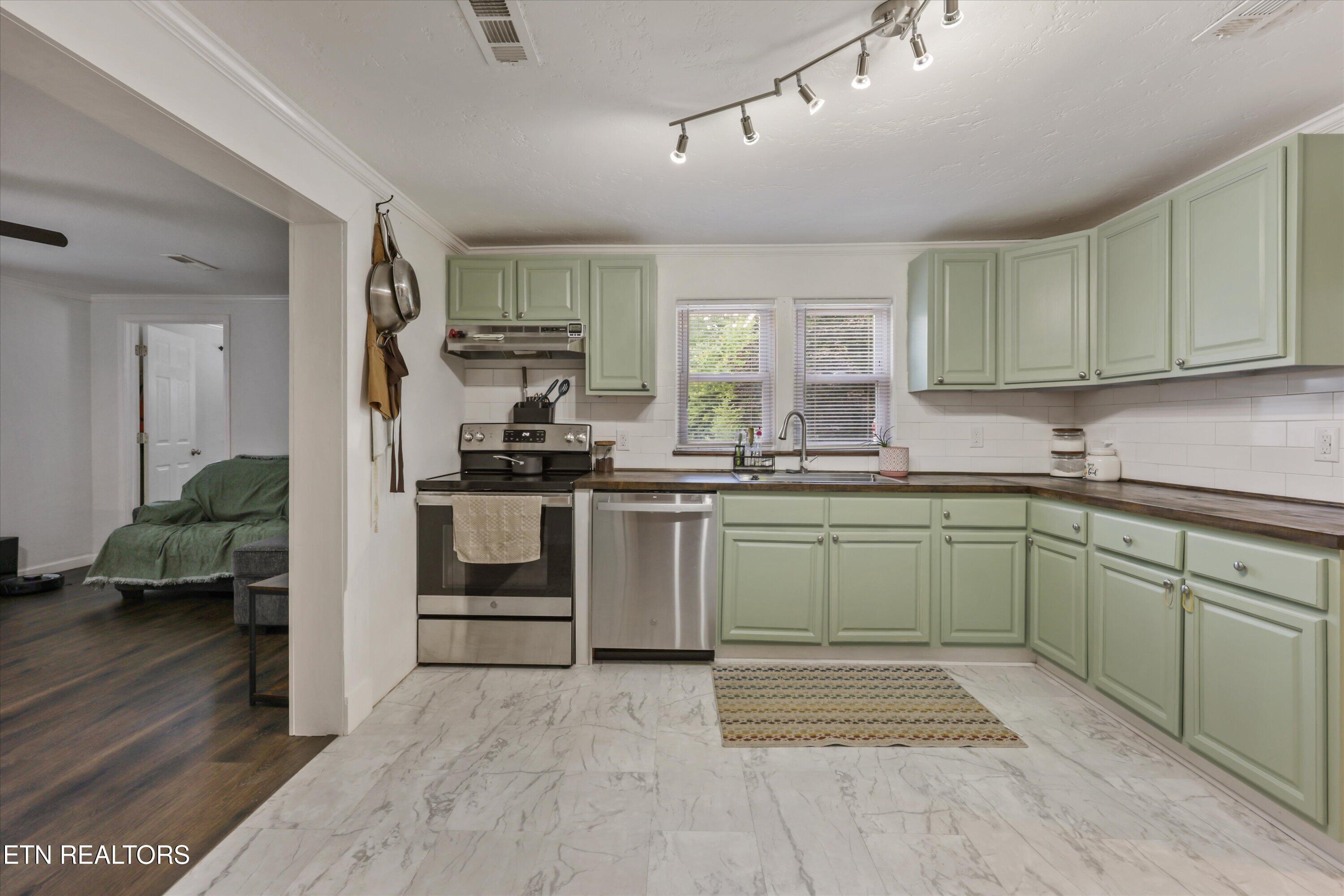 1306 Montvale Station Rd