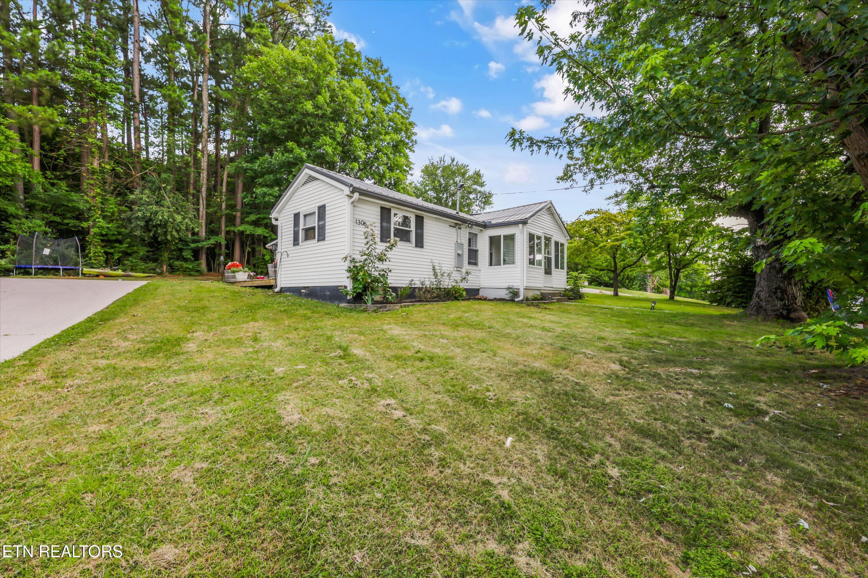 1306 Montvale Station Rd