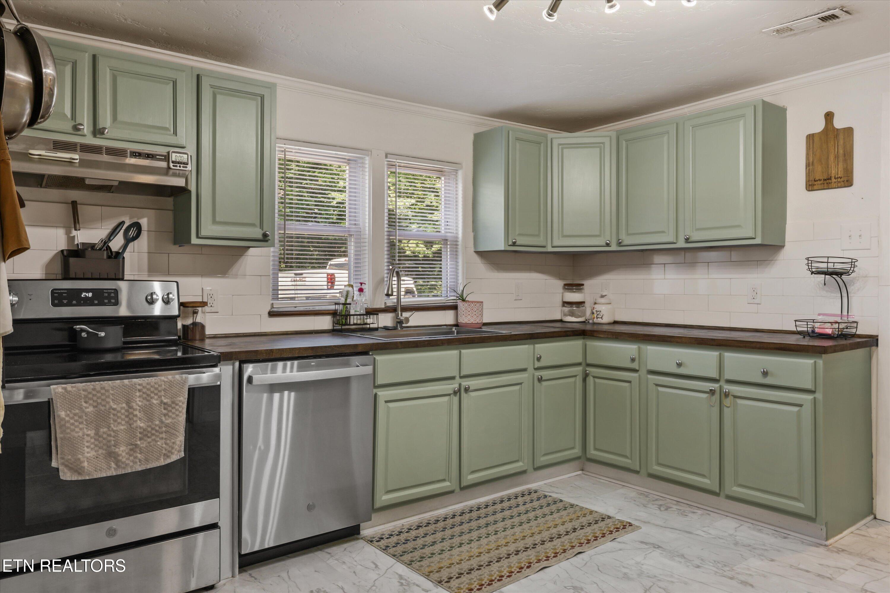 1306 Montvale Station Rd