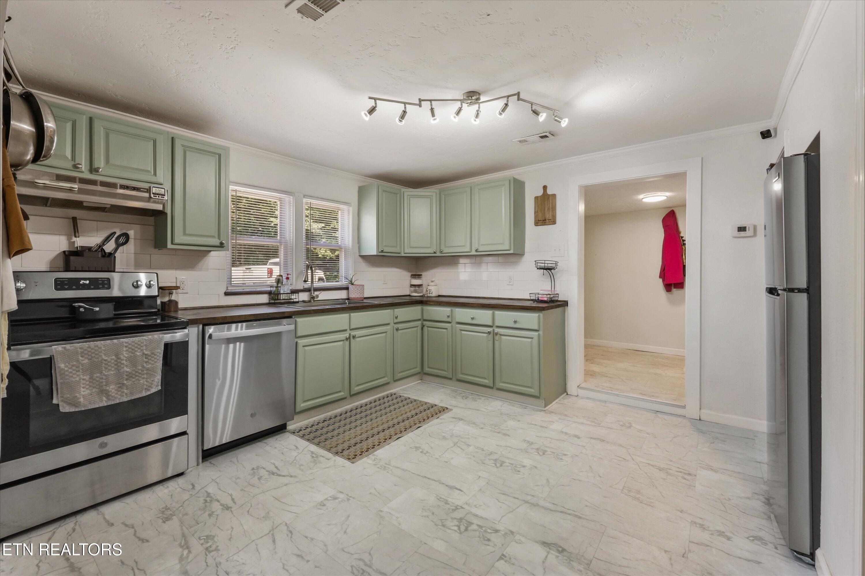 1306 Montvale Station Rd