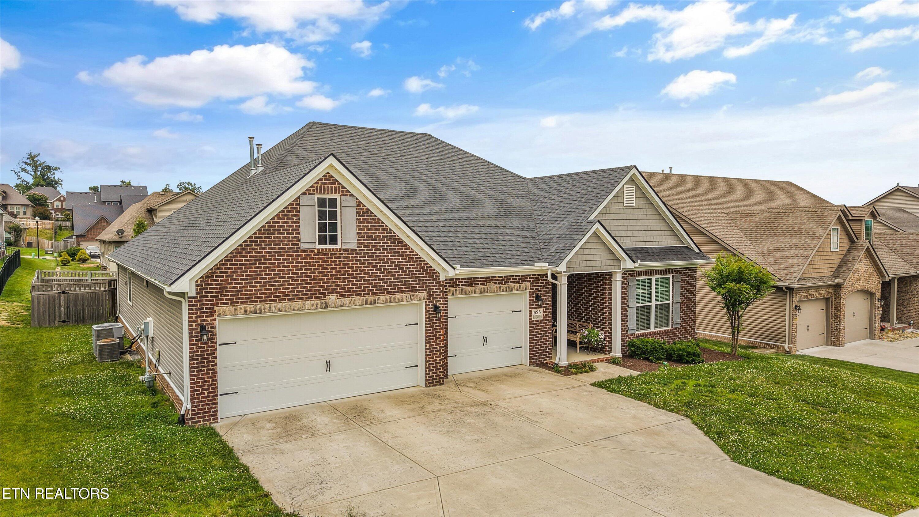 625 Branchwood Lane