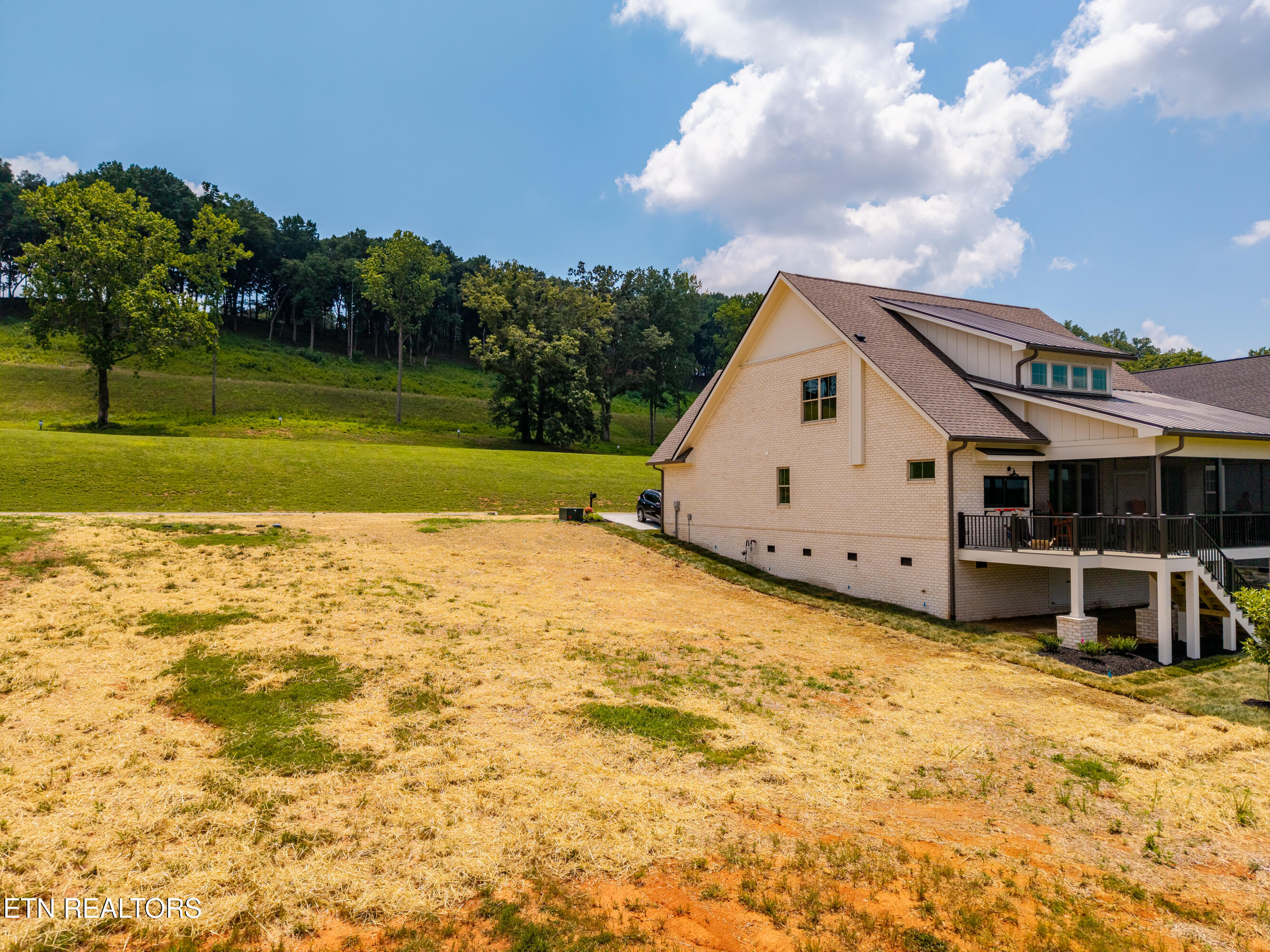 1462 Black Bear Circle