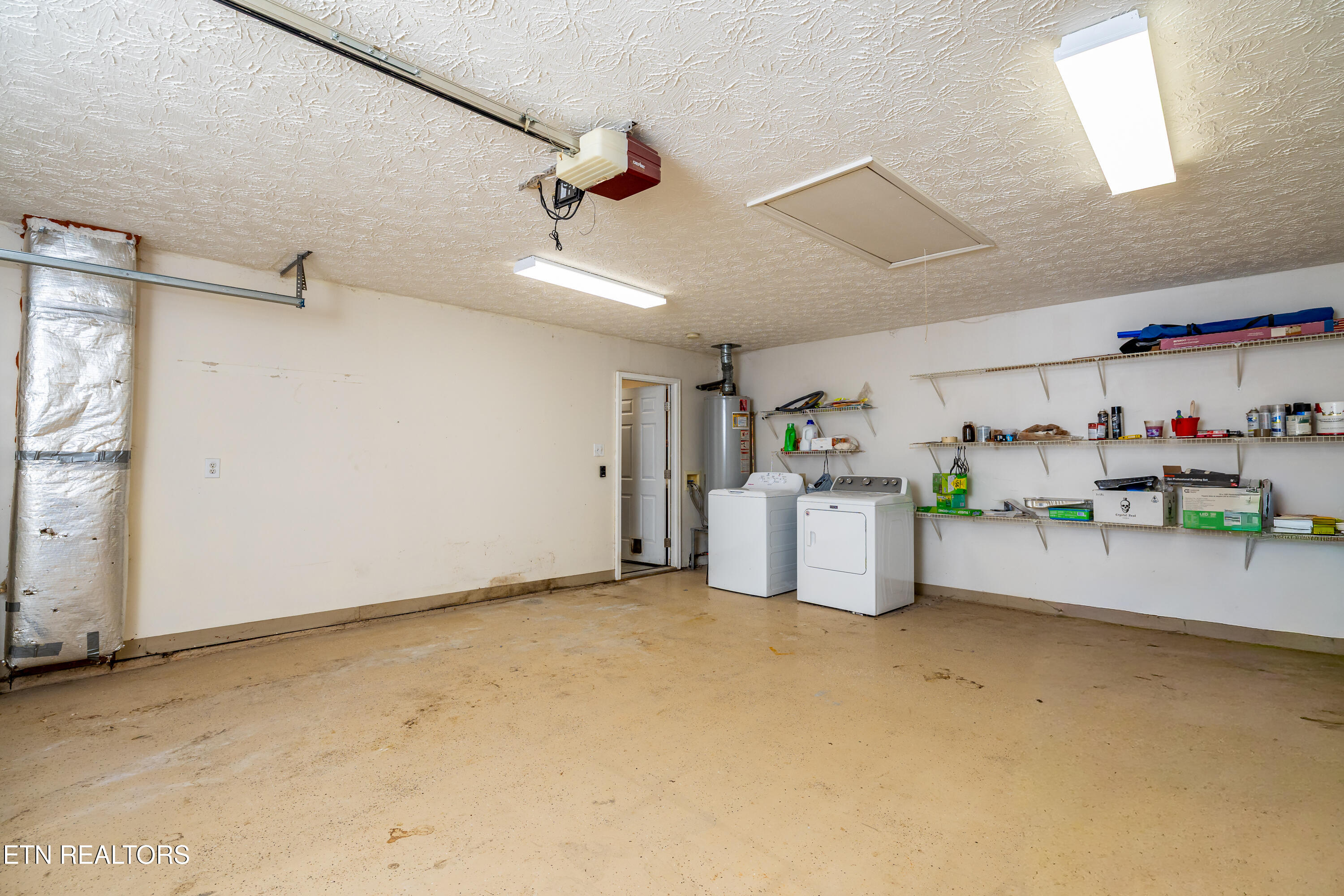 2403 Crestpark Rd