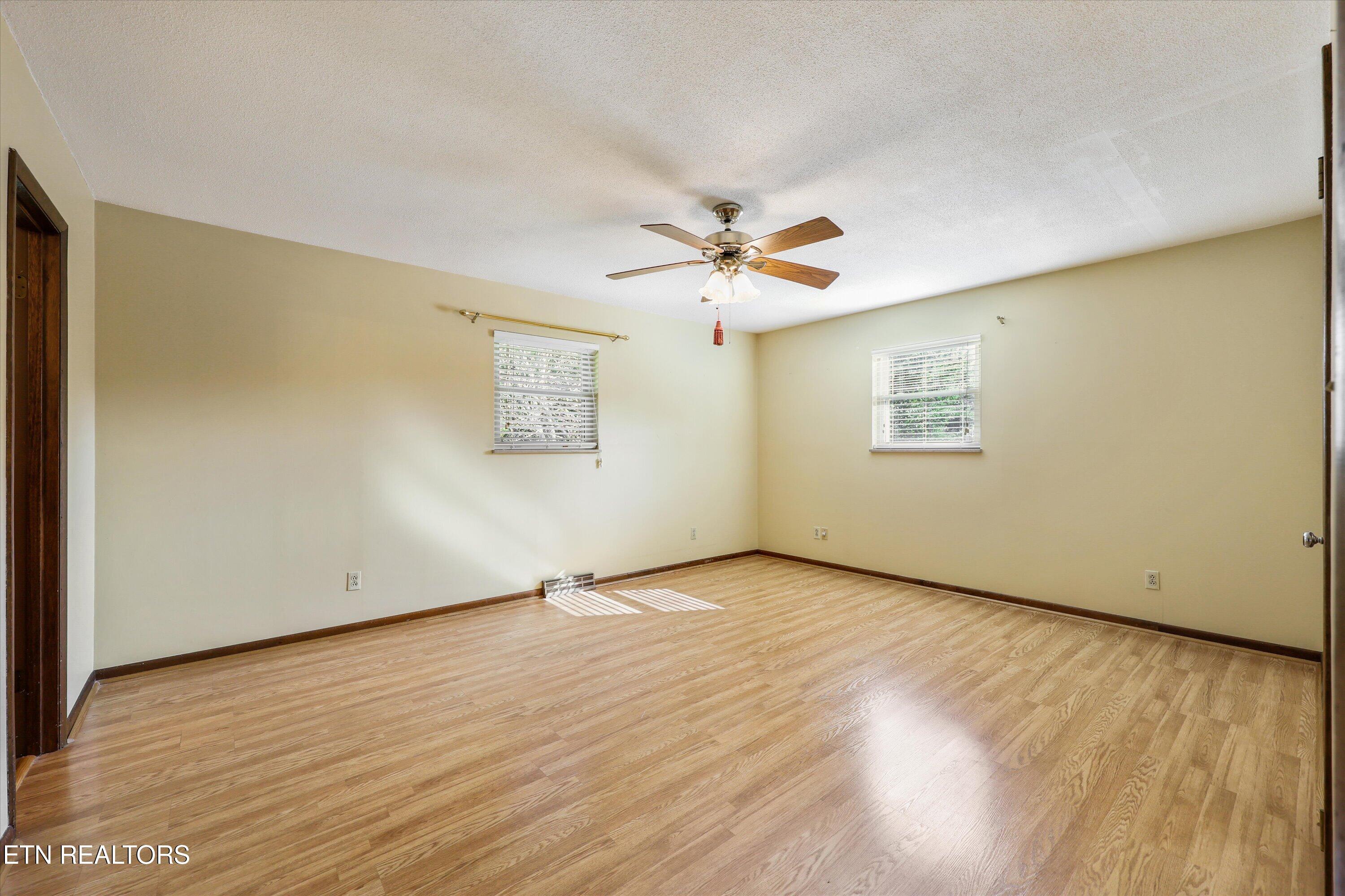 985 Lane Drive