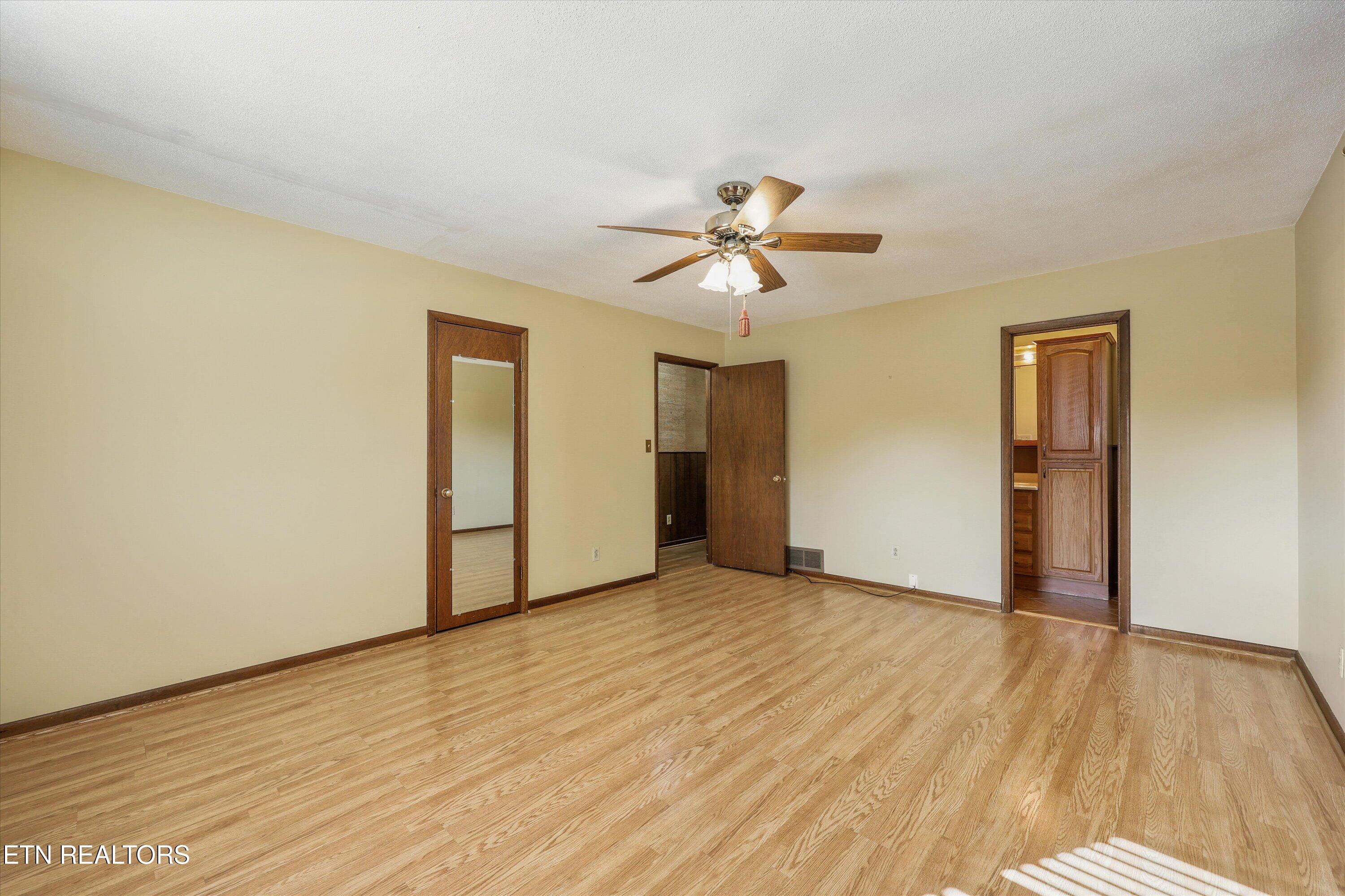 985 Lane Drive