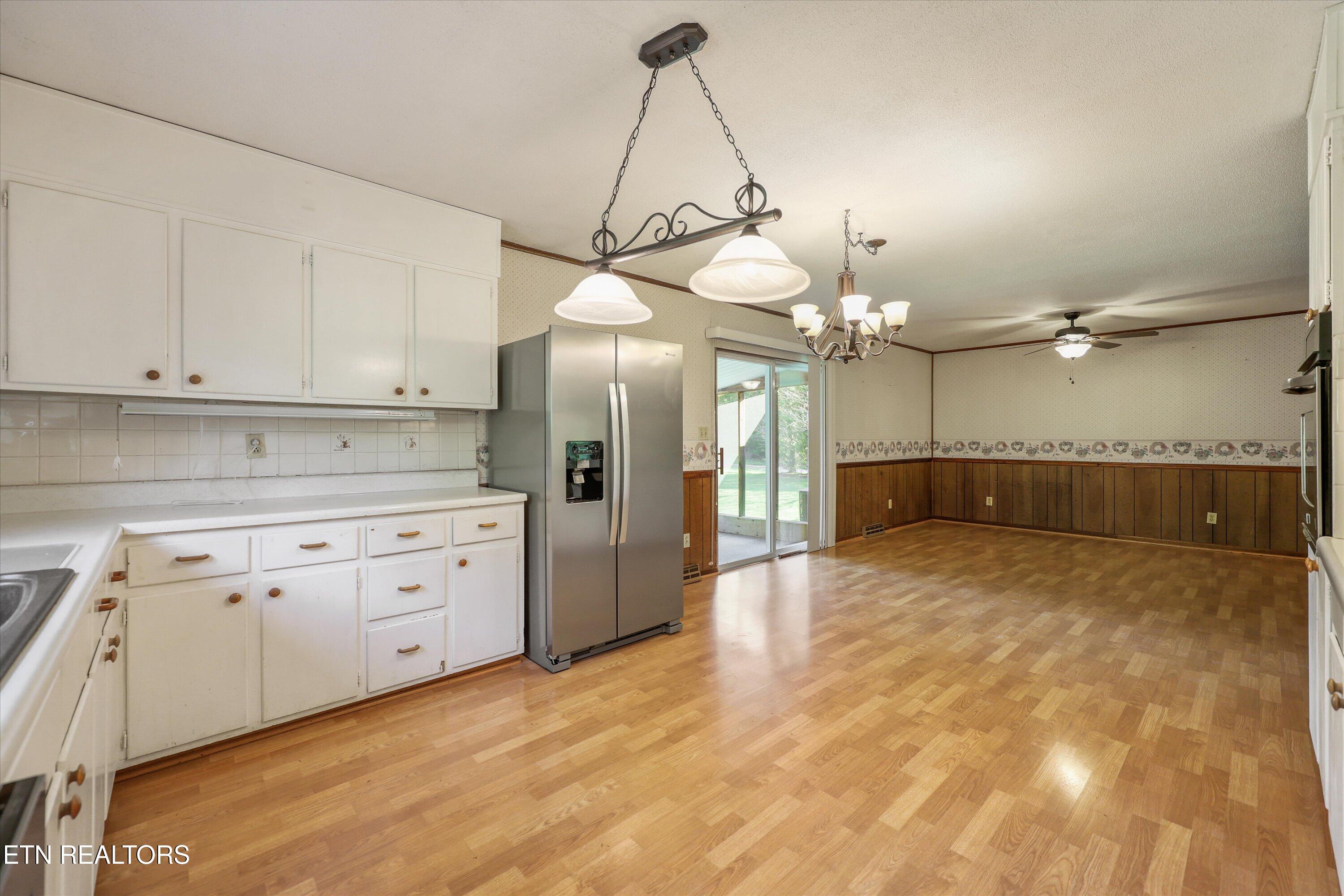 985 Lane Drive