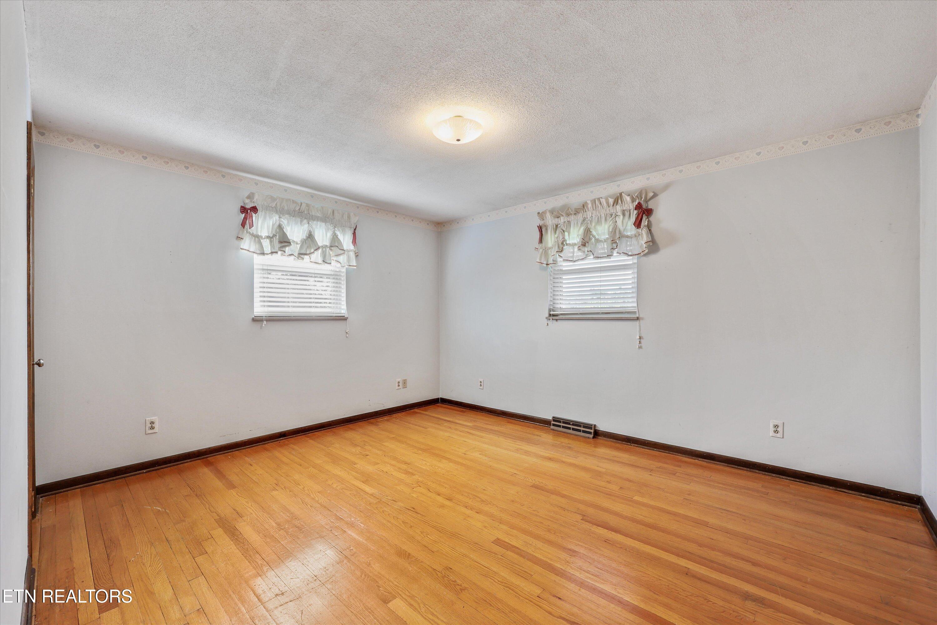 985 Lane Drive