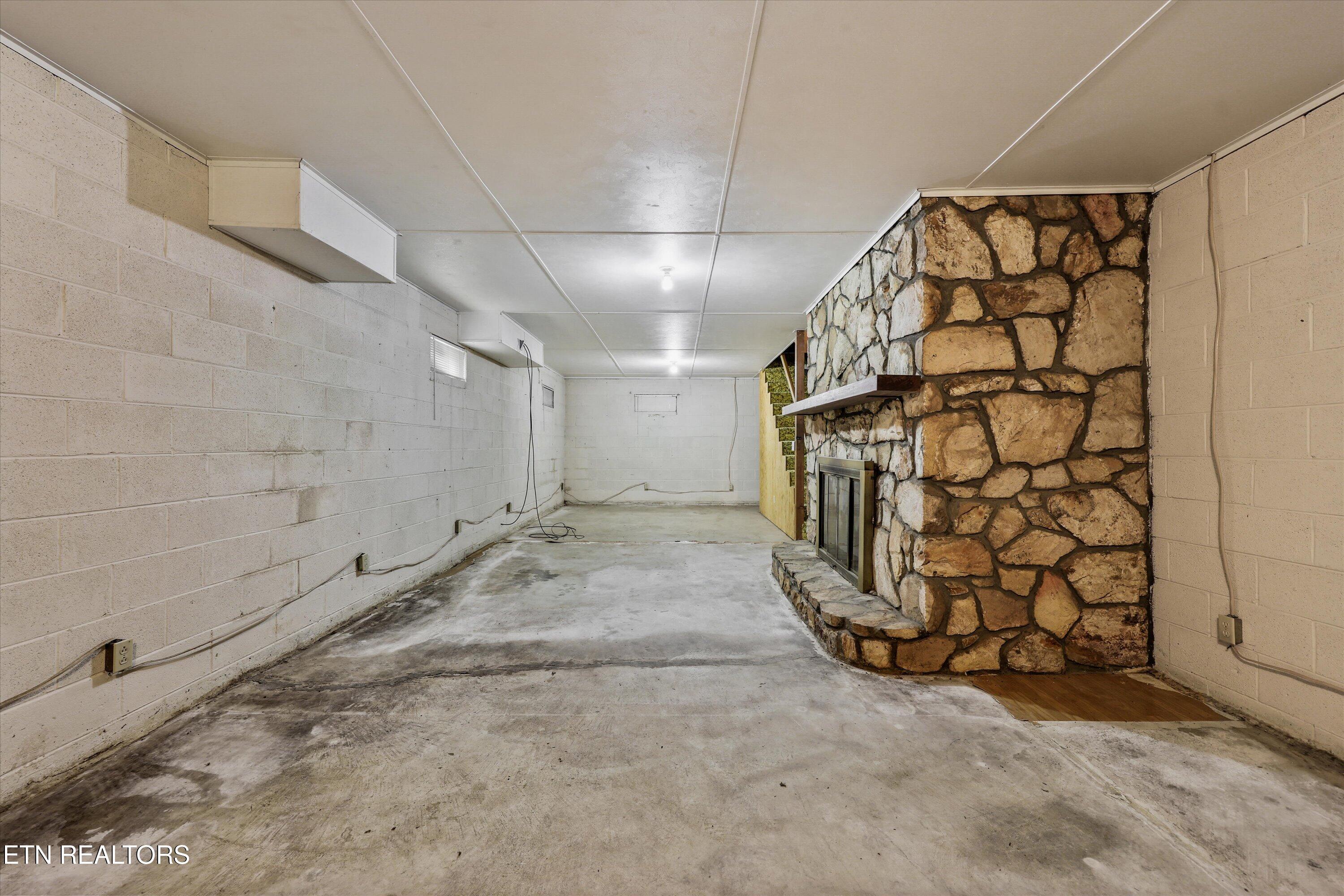 985 Lane Drive