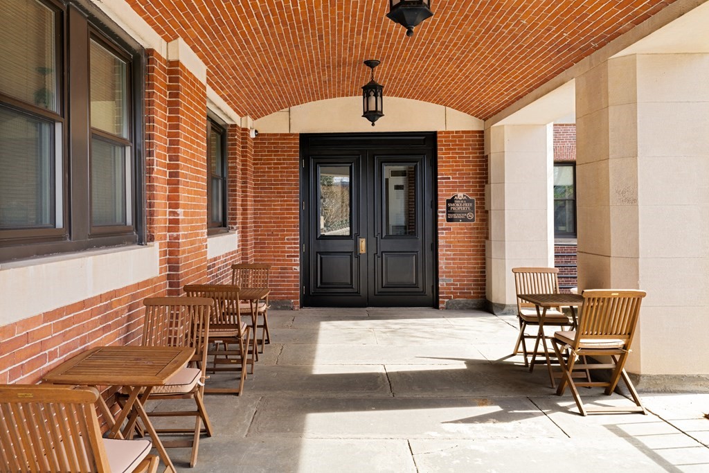 76 Elm Street Unit: G09