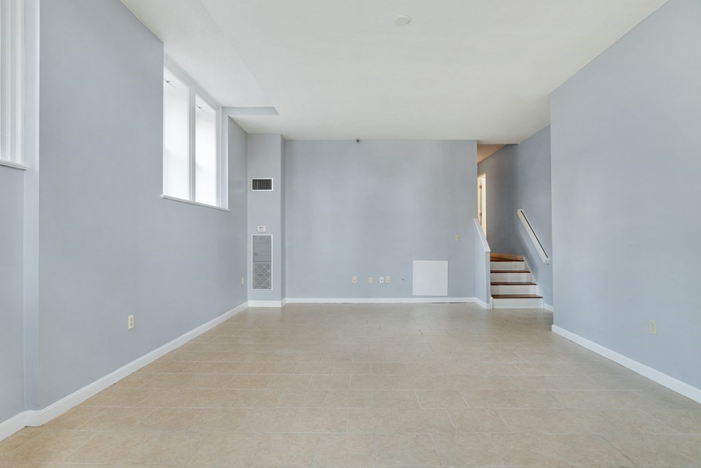 76 Elm Street Unit: G09