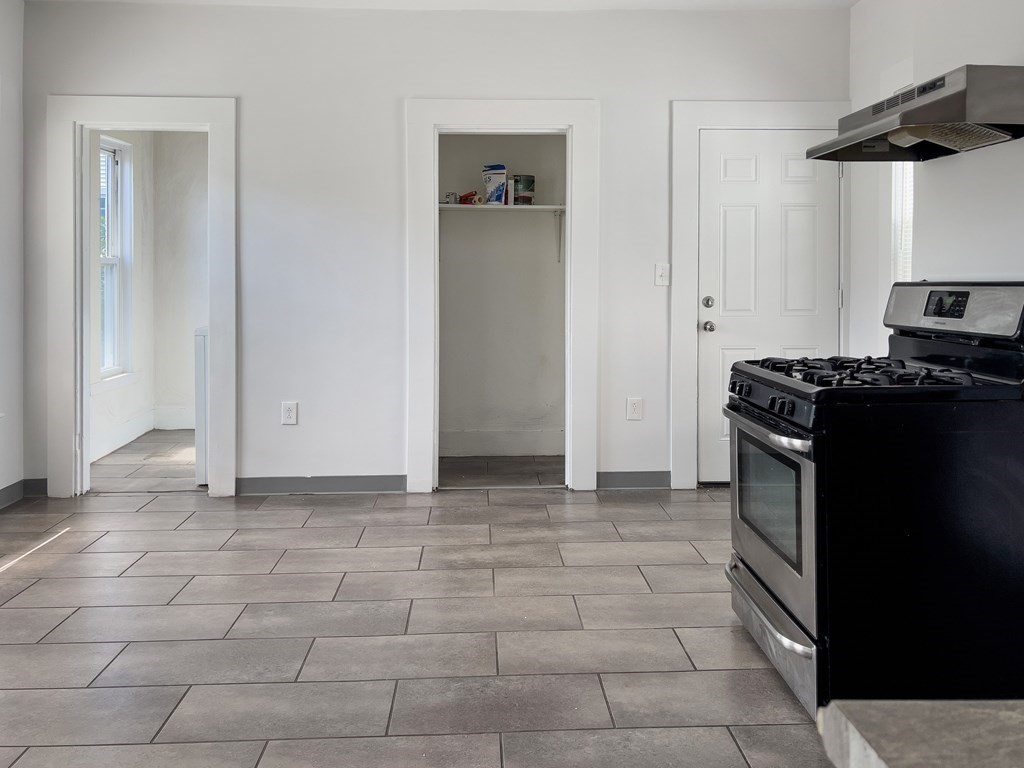 25 Laurel Street Unit: 2