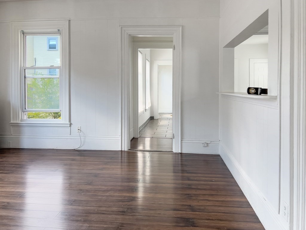 25 Laurel Street Unit: 2