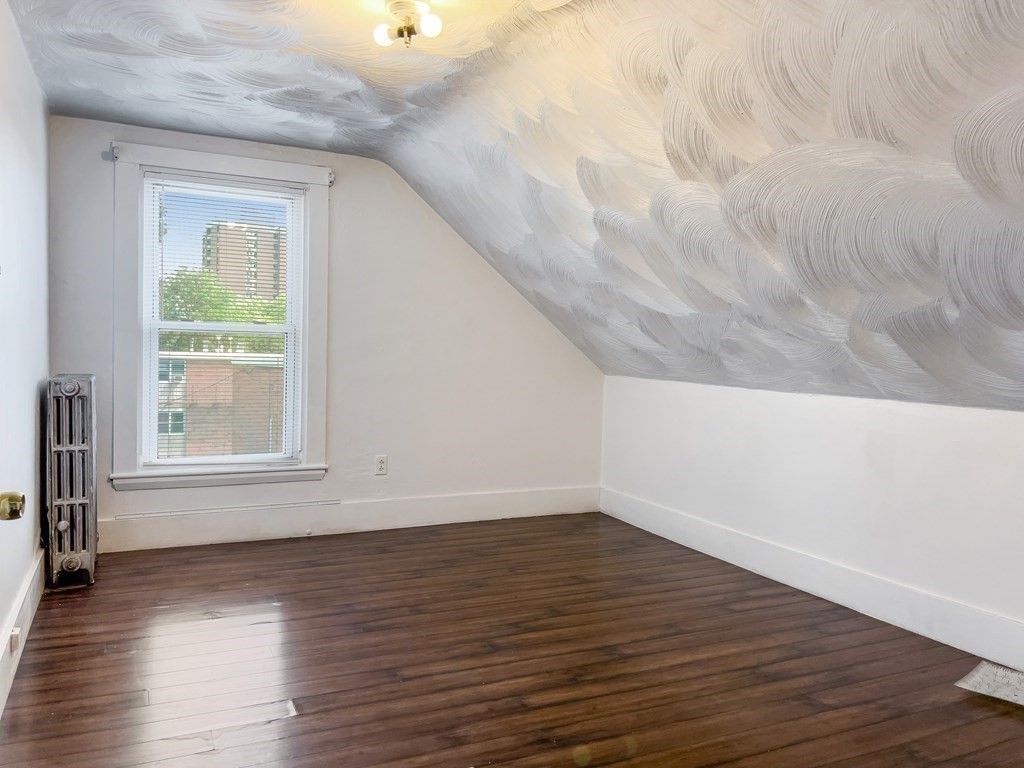 25 Laurel Street Unit: 2