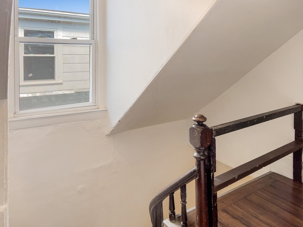 25 Laurel Street Unit: 2