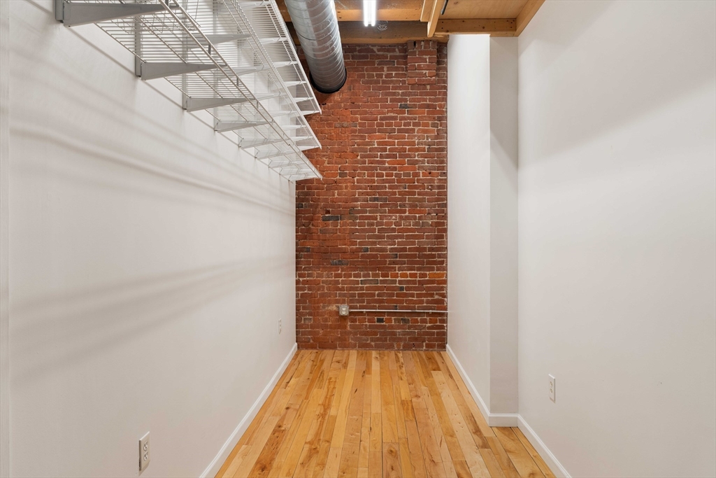 21 Wormwood St # 209