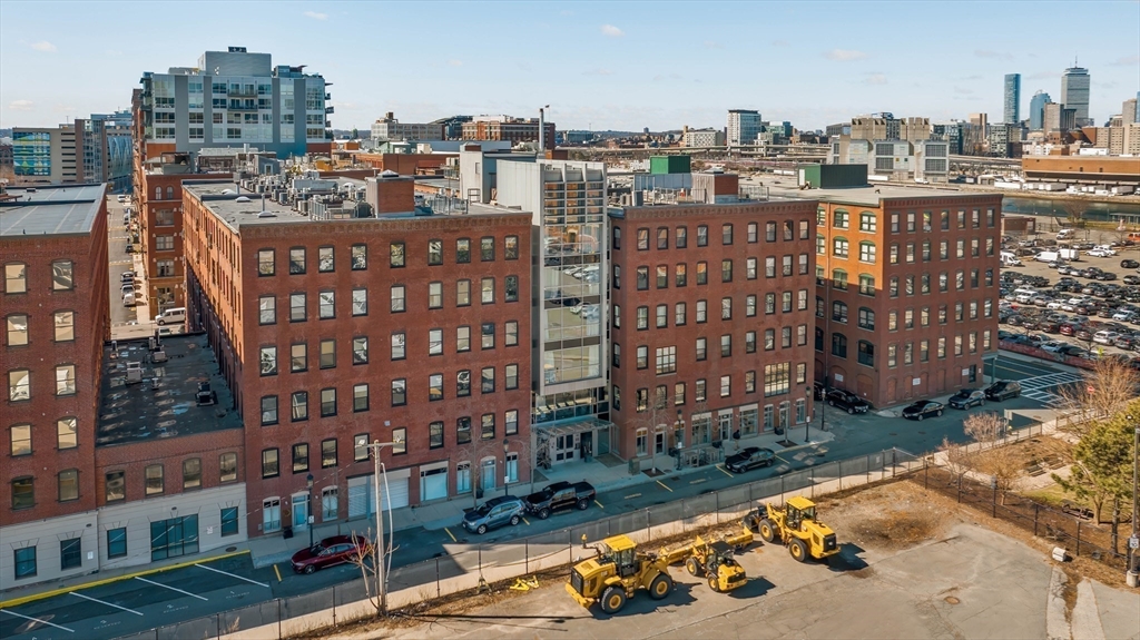 21 Wormwood St # 209