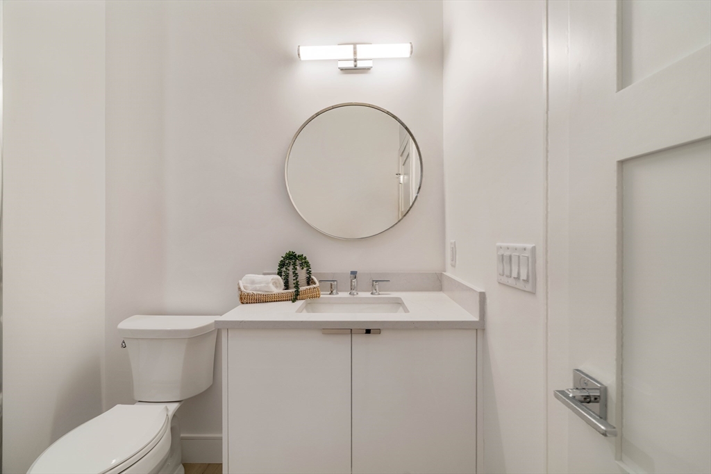 28 South Street # 203