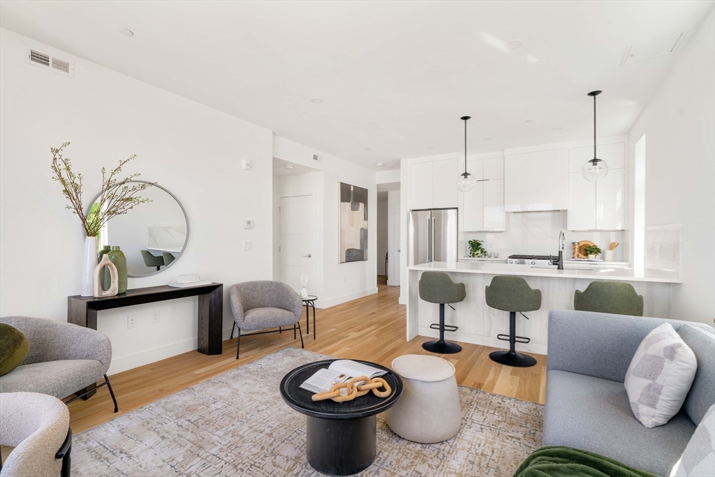 28 South Street # 205