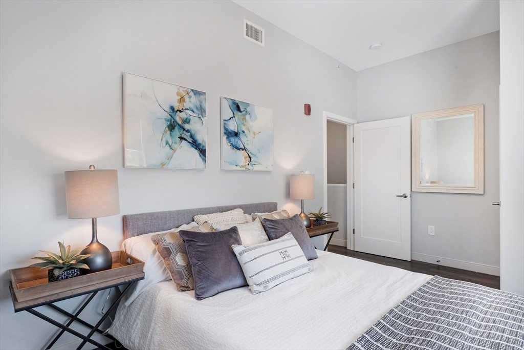 17 Goldfinch Court # 17