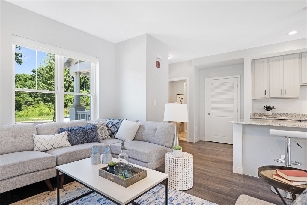 17 Goldfinch Court # 17