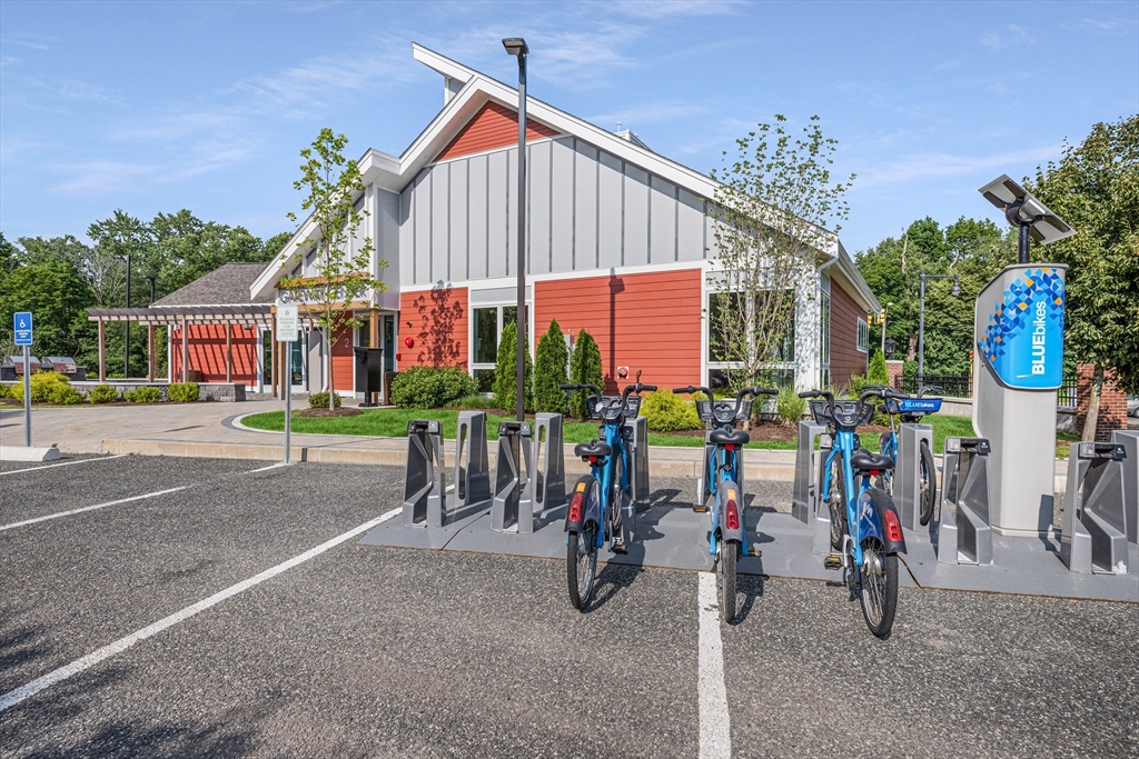 4 Goldfinch Court # 4