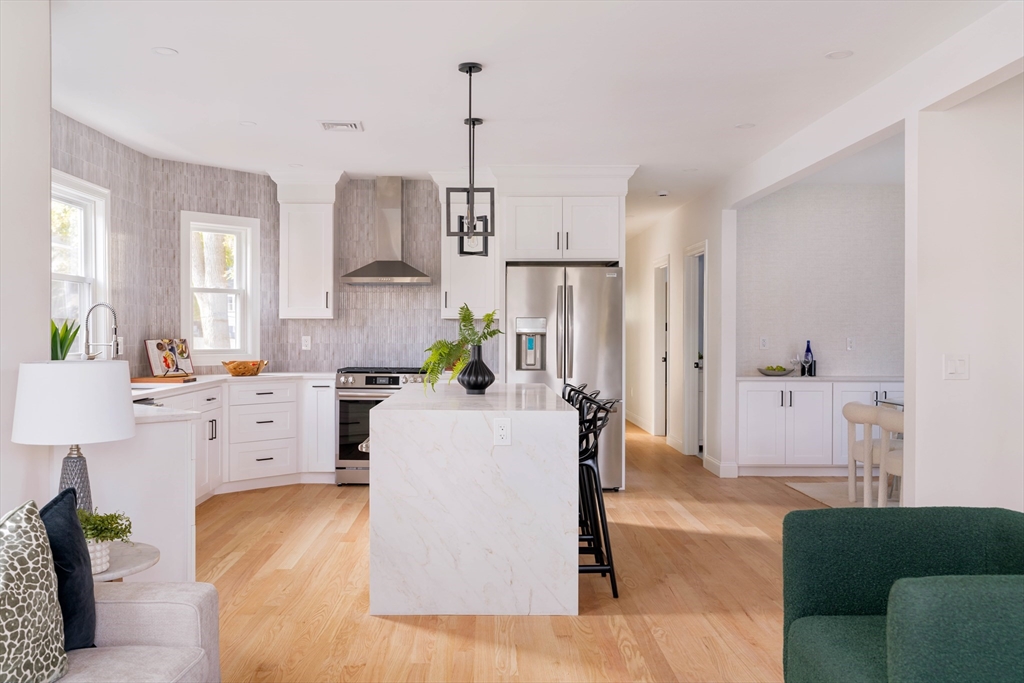 15 Ardent St # 2