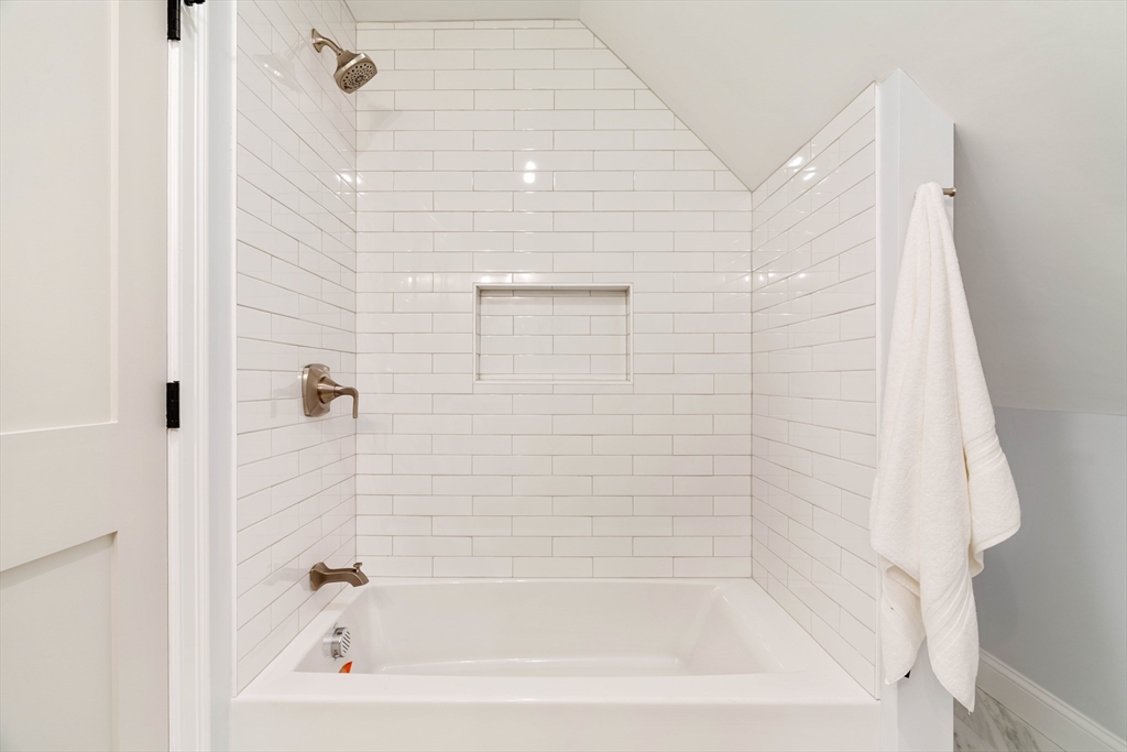 15 Ardent St # 2