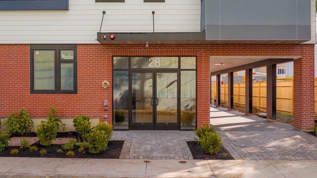 28 South Street # 201