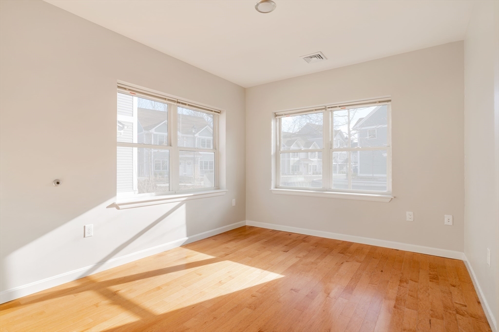 12 Finch Street # 12