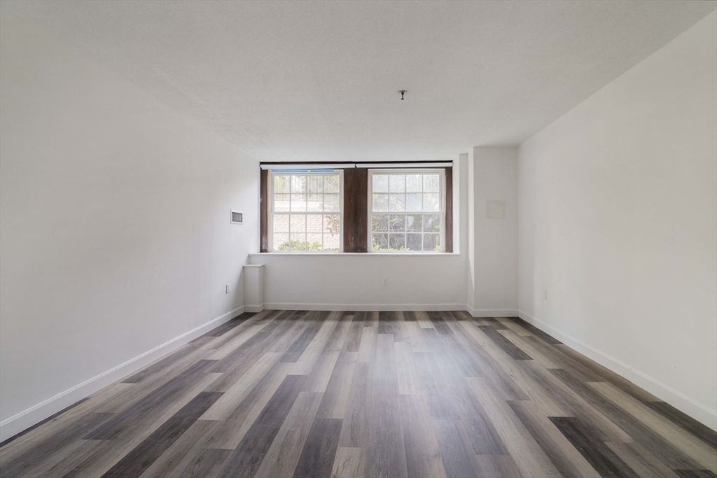 76 Elm Street # G05, Boston Unit: G05