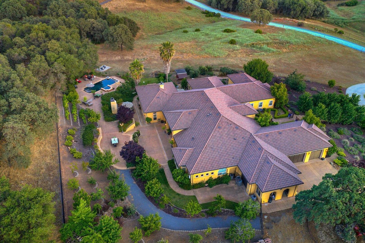 3645 Tri Family Road