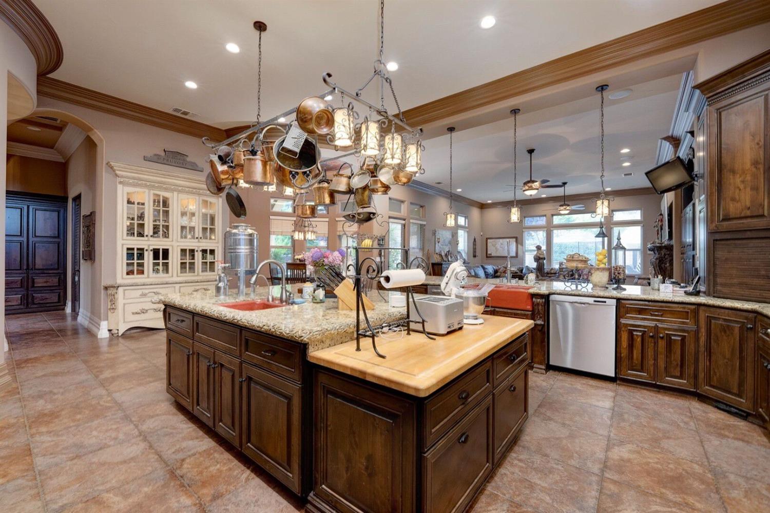 3645 Tri Family Road