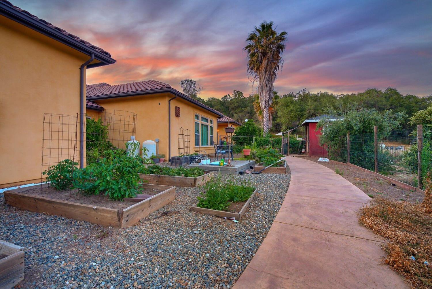 3645 Tri Family Road