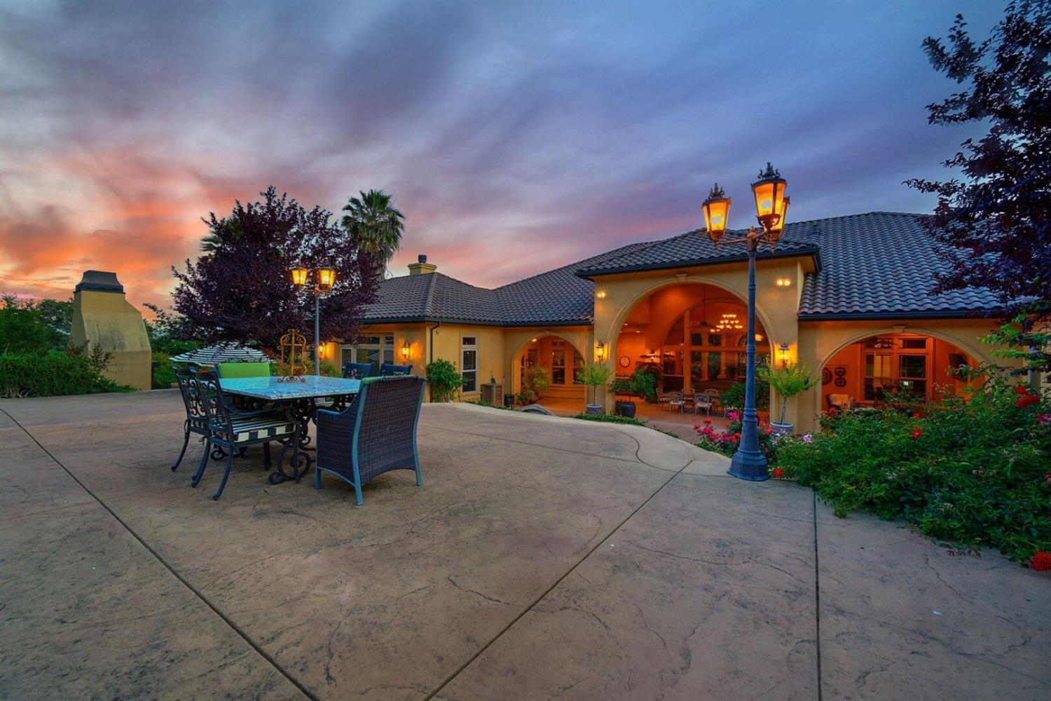 3645 Tri Family Road