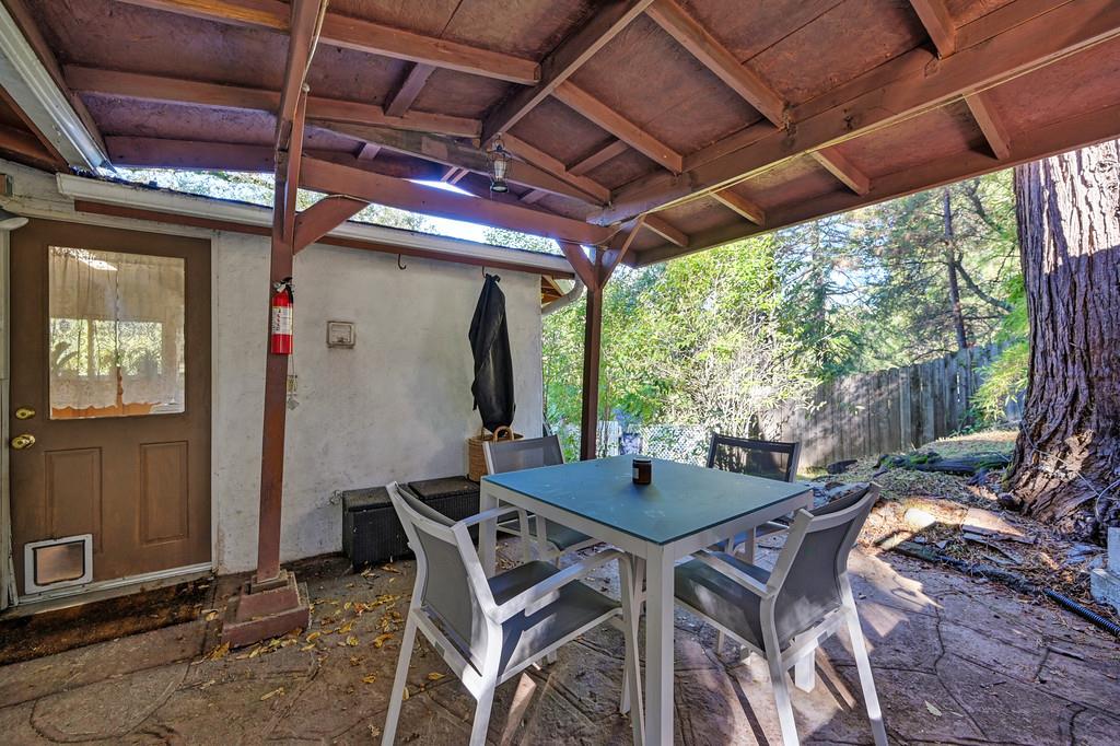 2977 Mosquito Road