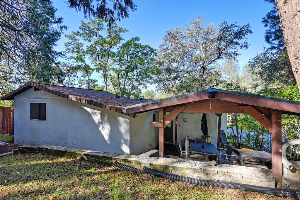 2977 Mosquito Road