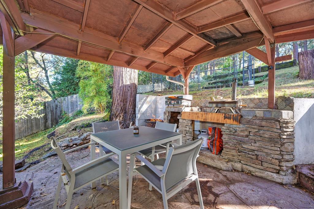 2977 Mosquito Road
