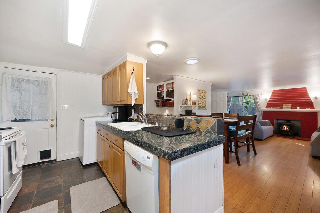 2977 Mosquito Road